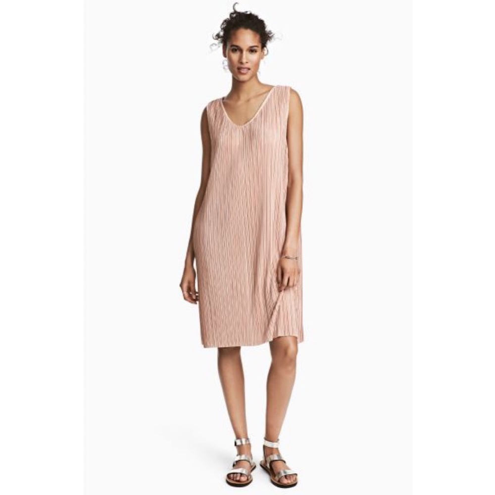New H&M Powder Pink Pleated Dress